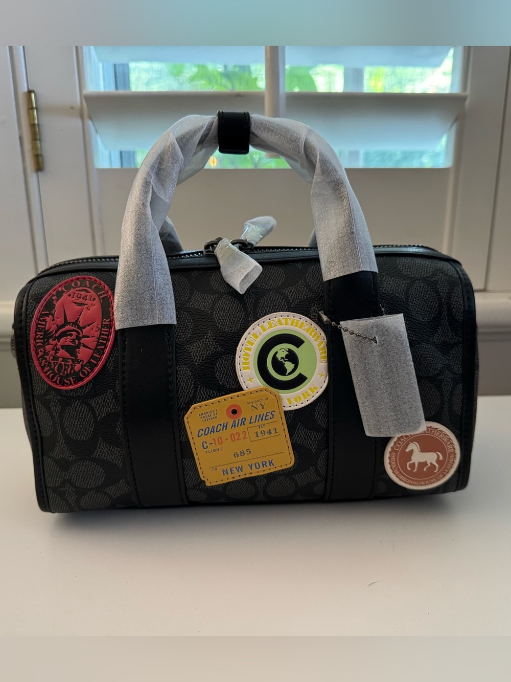 Coach Gotham Duffel 24 in Signature Canvas with Travel Patches Rare NWOT